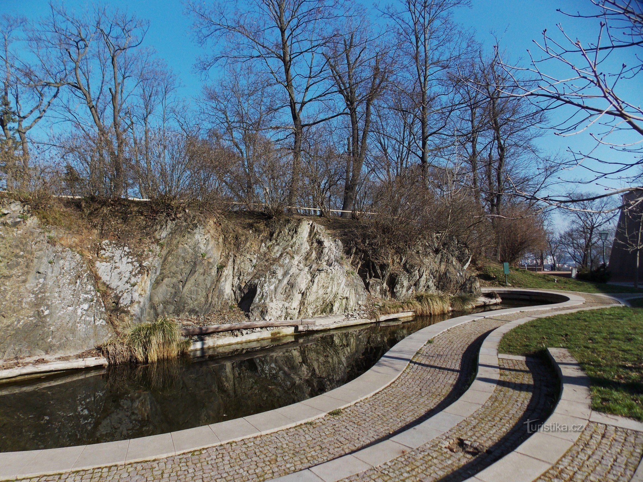 Felsensee unter der Festung Špilberk