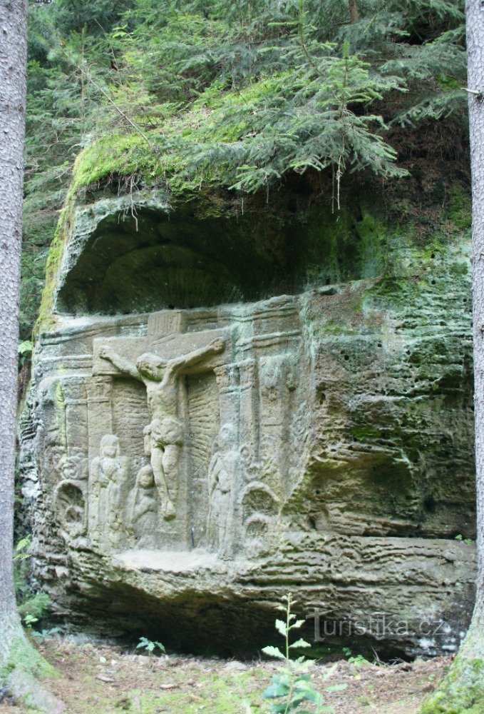 El calvario de roca bajo las tapas de Jestřebice (Jestřebice / Vojtěchov)