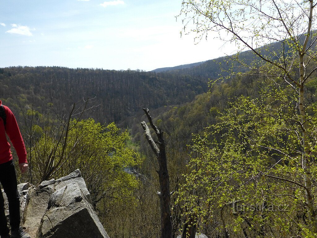 Skalní krása nedaleko vyhlídky nad 