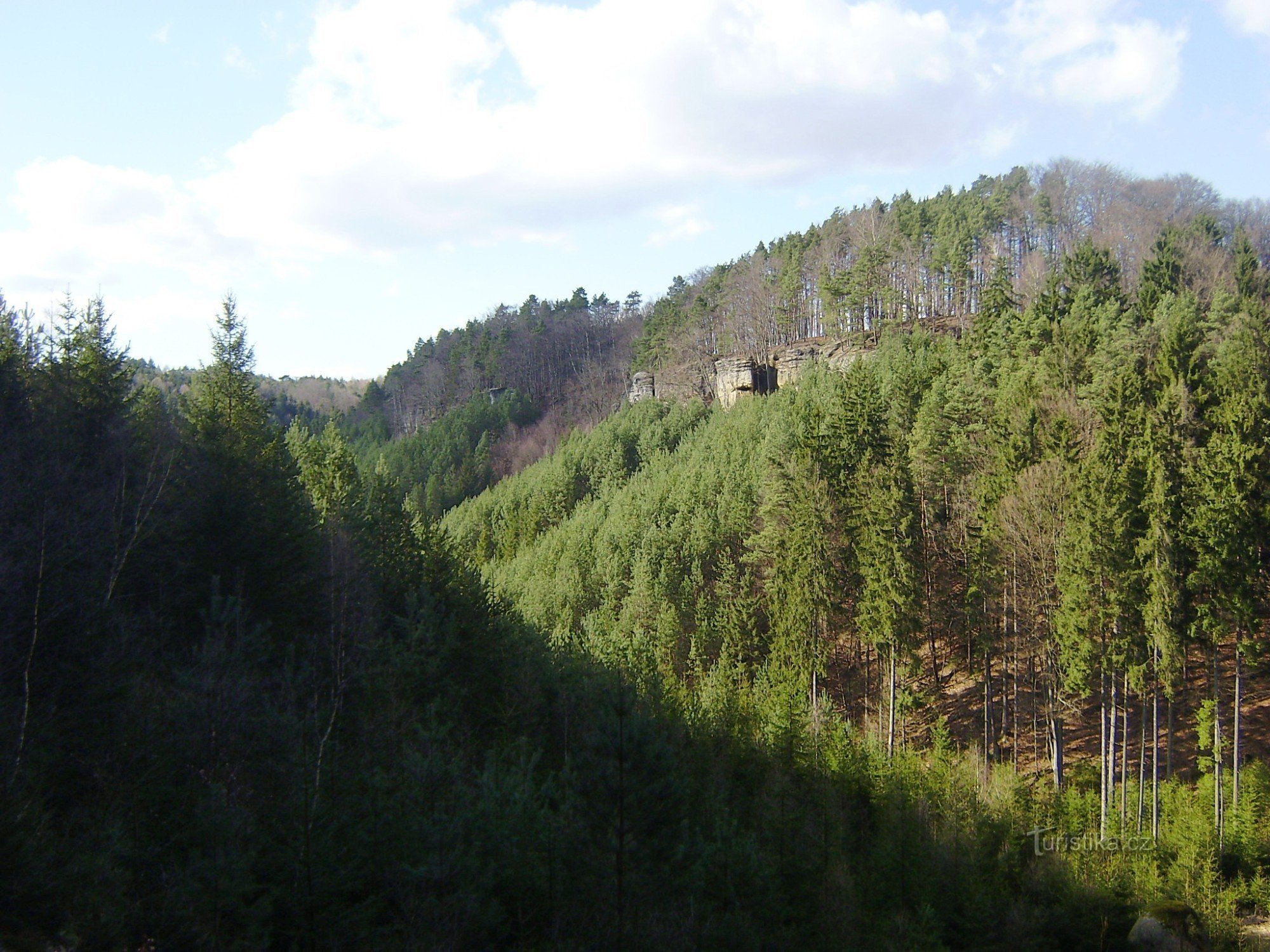 Stjenoviti grad iznad Planý dola