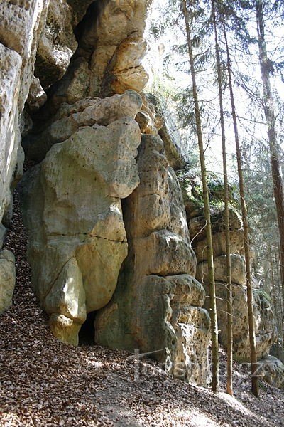 Cidade rochosa perto de Střezivojice