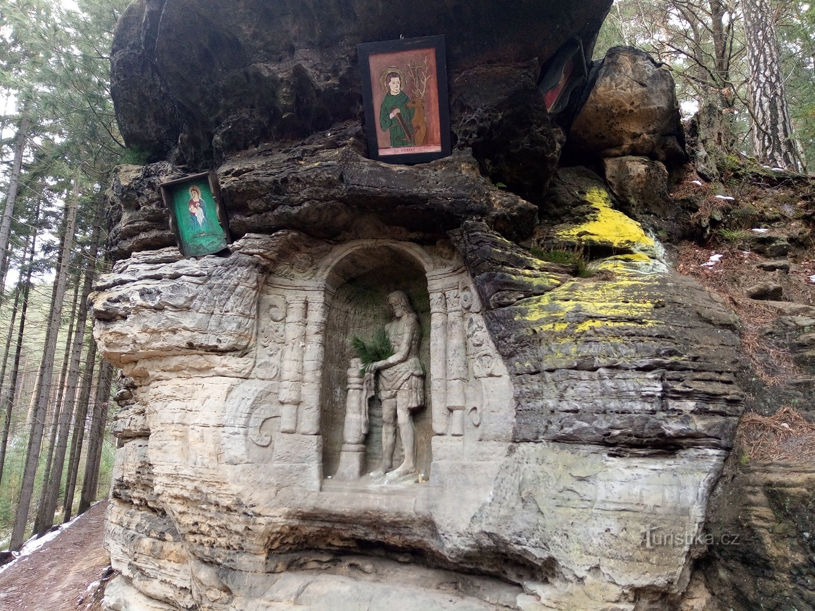 ανάγλυφο βράχου στην κοιλάδα Samoty