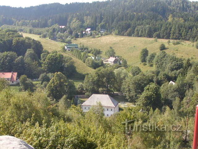 Skály - Bischofstein, Blick auf die Burg Skály