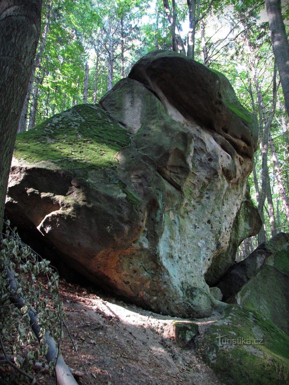 Auf maps.cz fehlende Felsen - Gebiet Chřibů, Valašskosenick und Vizowické vrchy