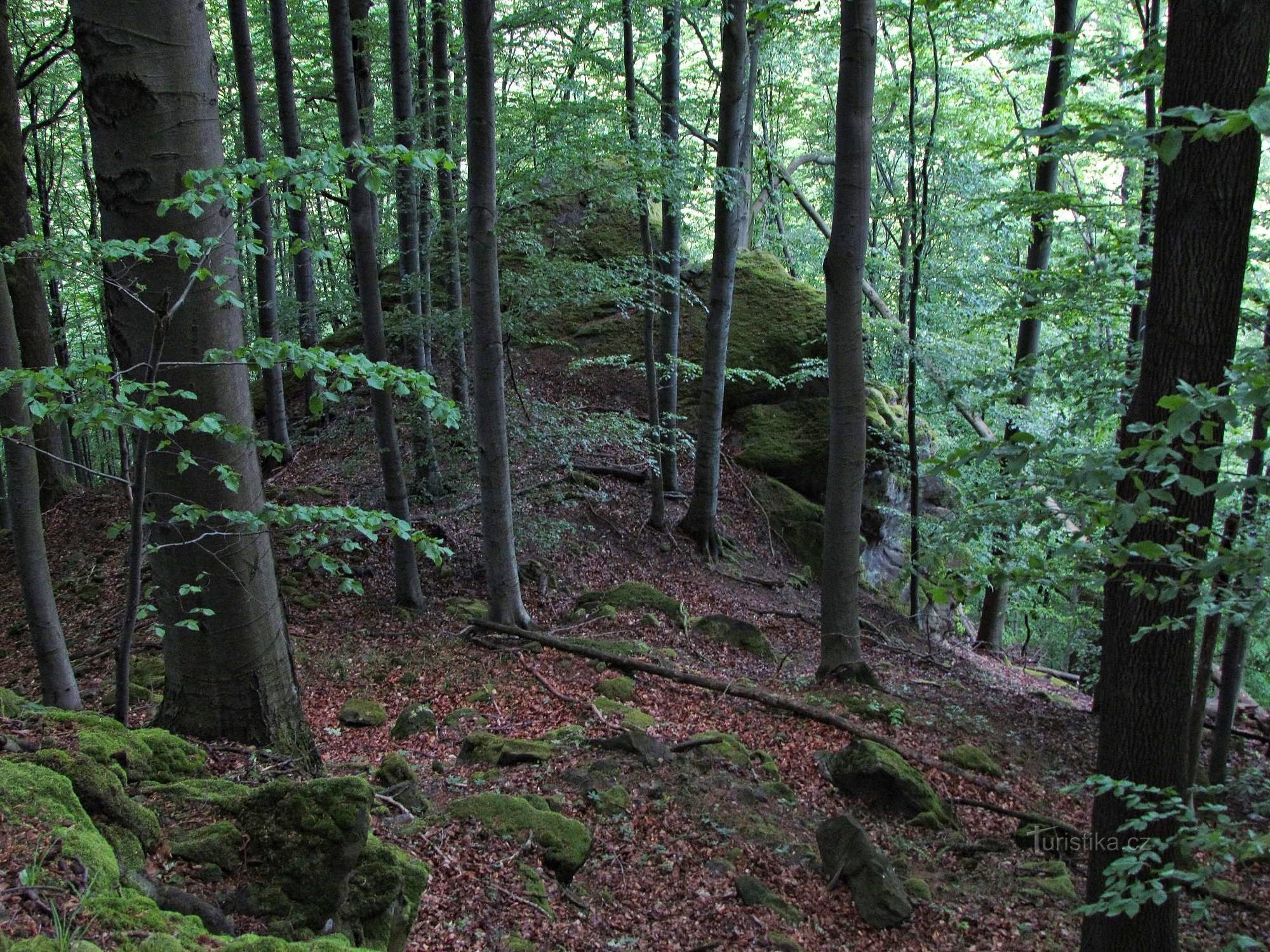 Auf maps.cz fehlen Felsen - Gebiet Hostýnské vrchy