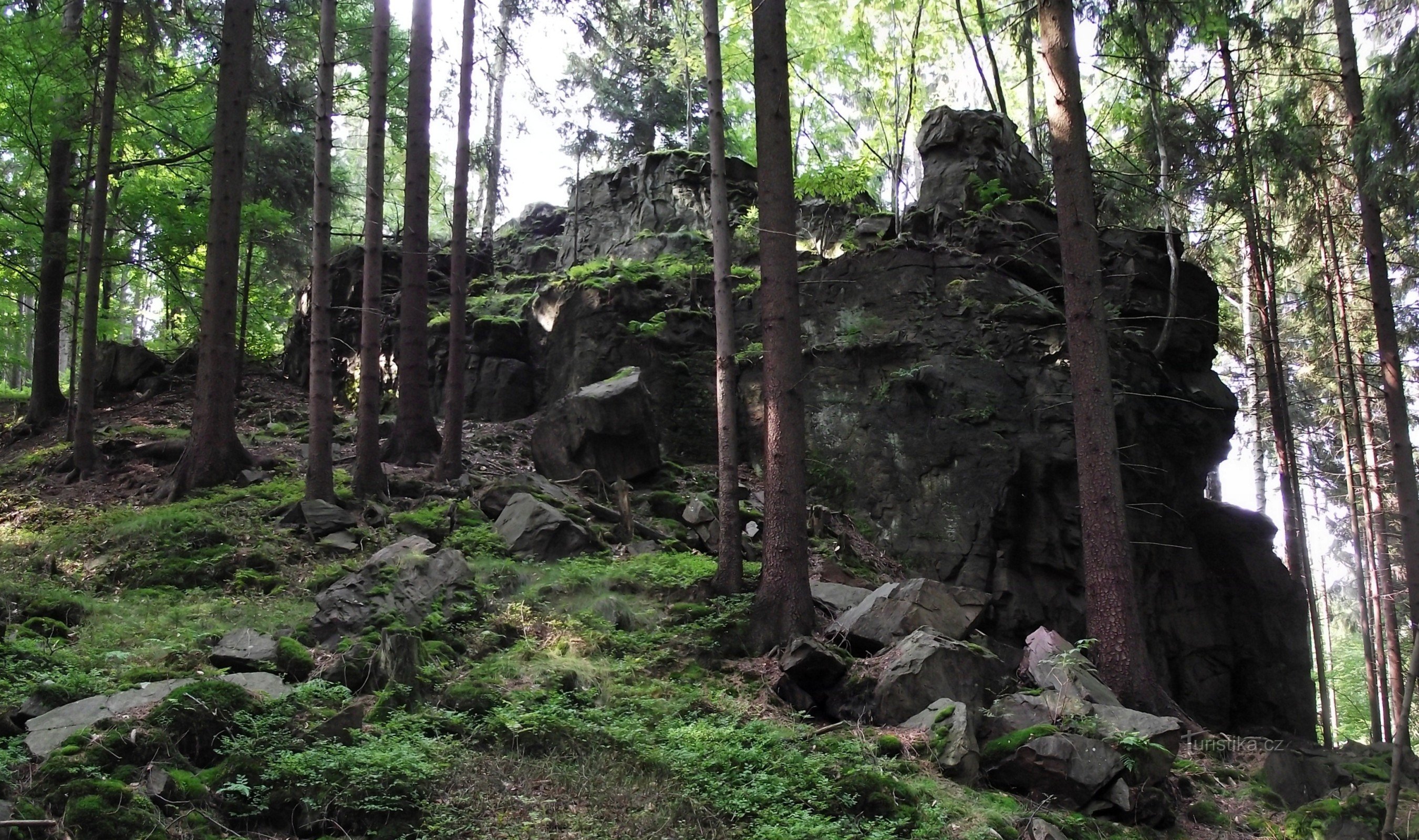 die Felsen von Kobylí dol