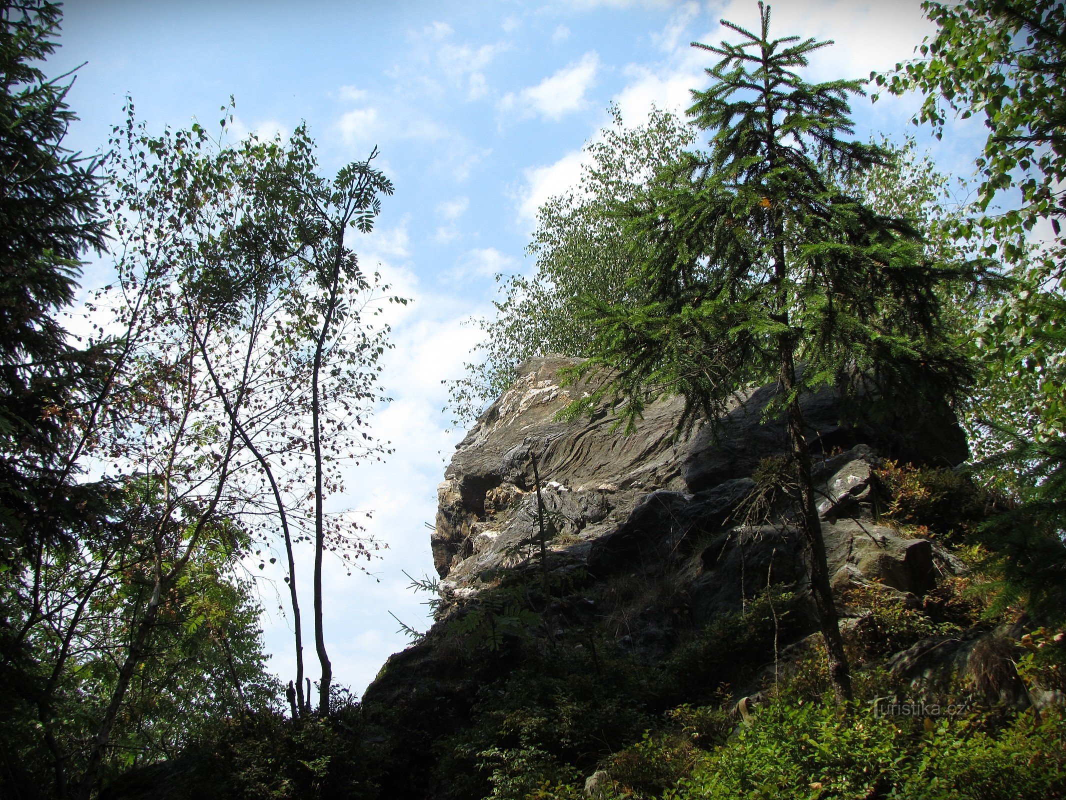 As rochas de Krtince perto de Skrítek