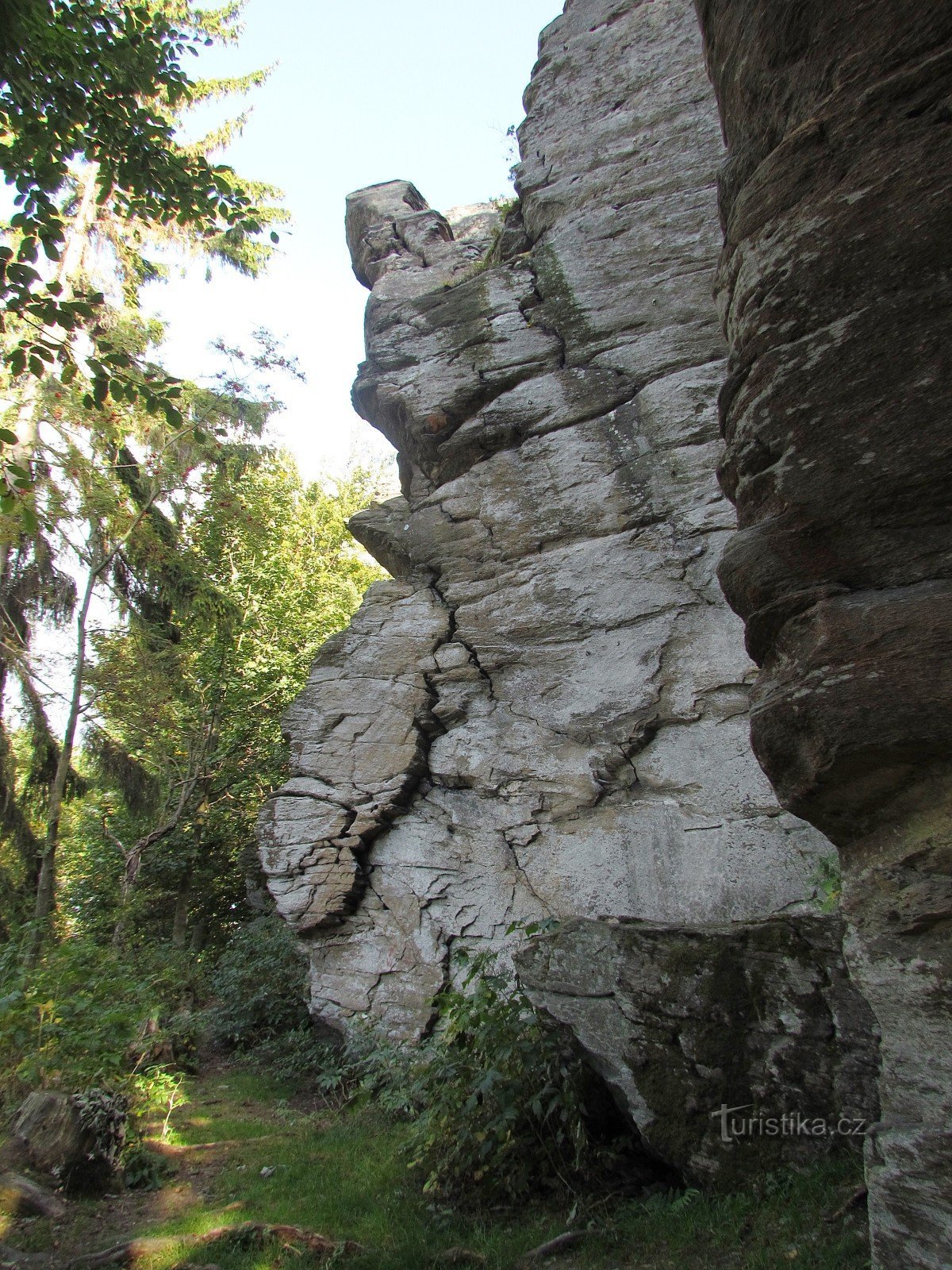 Dobřečov近くの岩