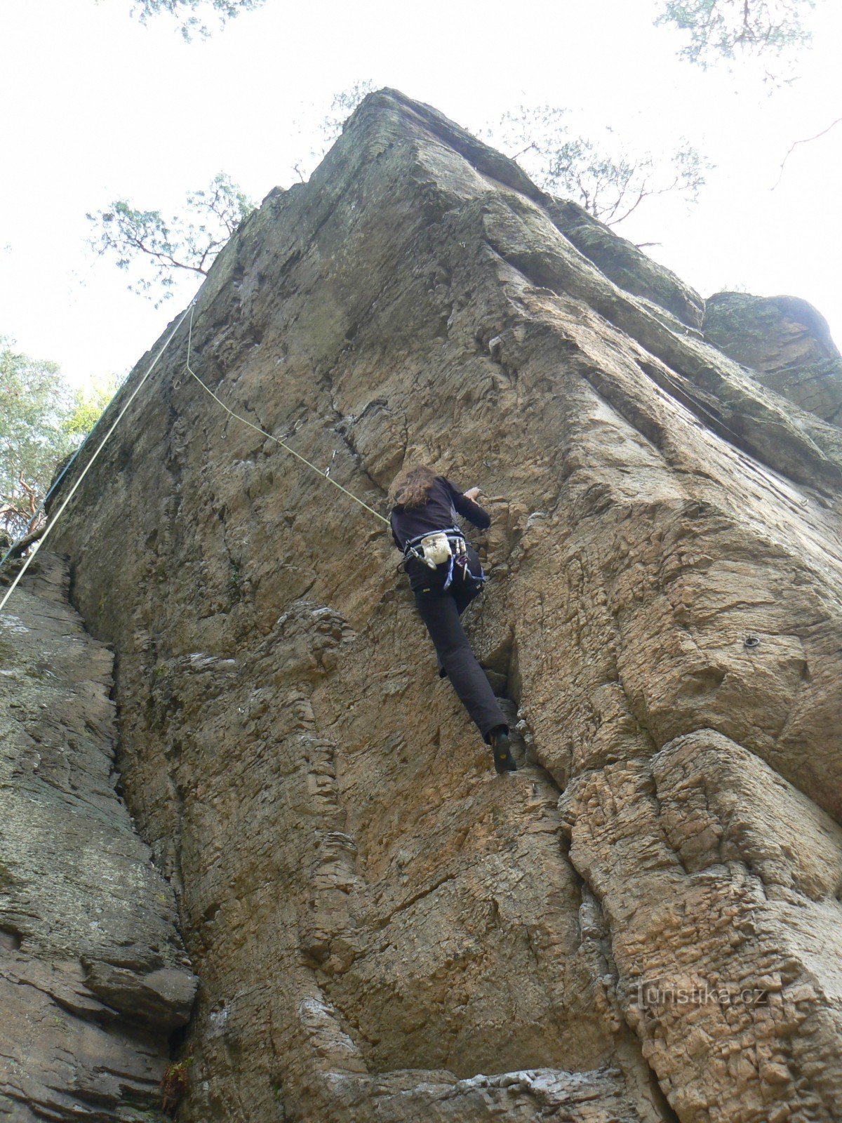 ROCKS AROUND BECHYNA