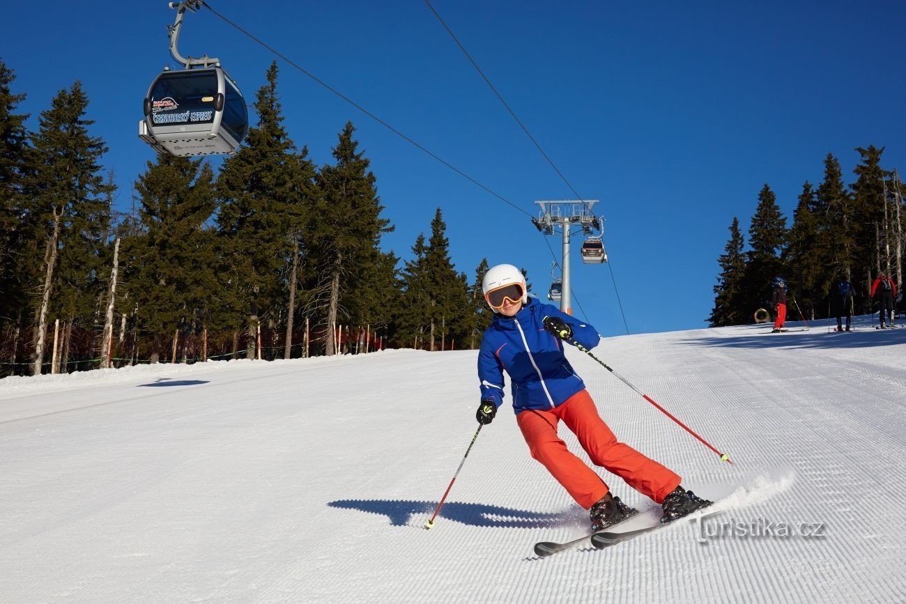 Khu nghỉ mát trượt tuyết Černá hora - Janské Lázně