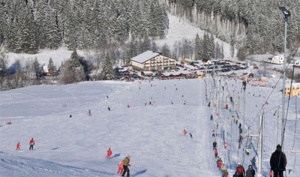Khu nghỉ mát trượt tuyết Makov