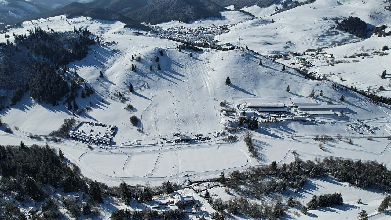 SKI PARK Liptovská Teplička chaty v ľavo