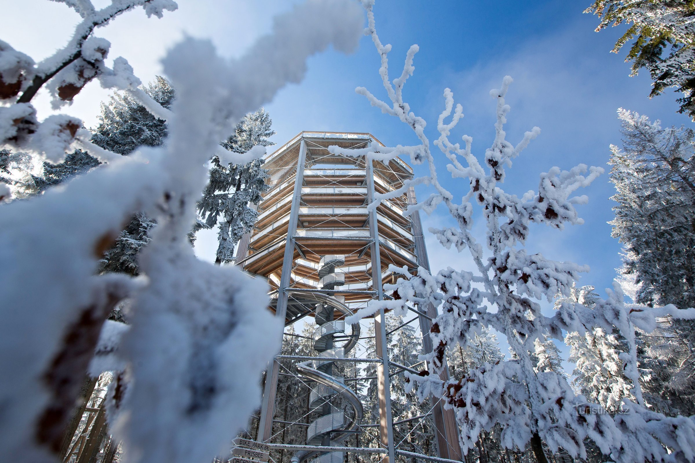 Το χιονοδρομικό κέντρο Lipno καθορίζει την τάση στη διασκέδαση. Ανοίγει το τρίτο cross track