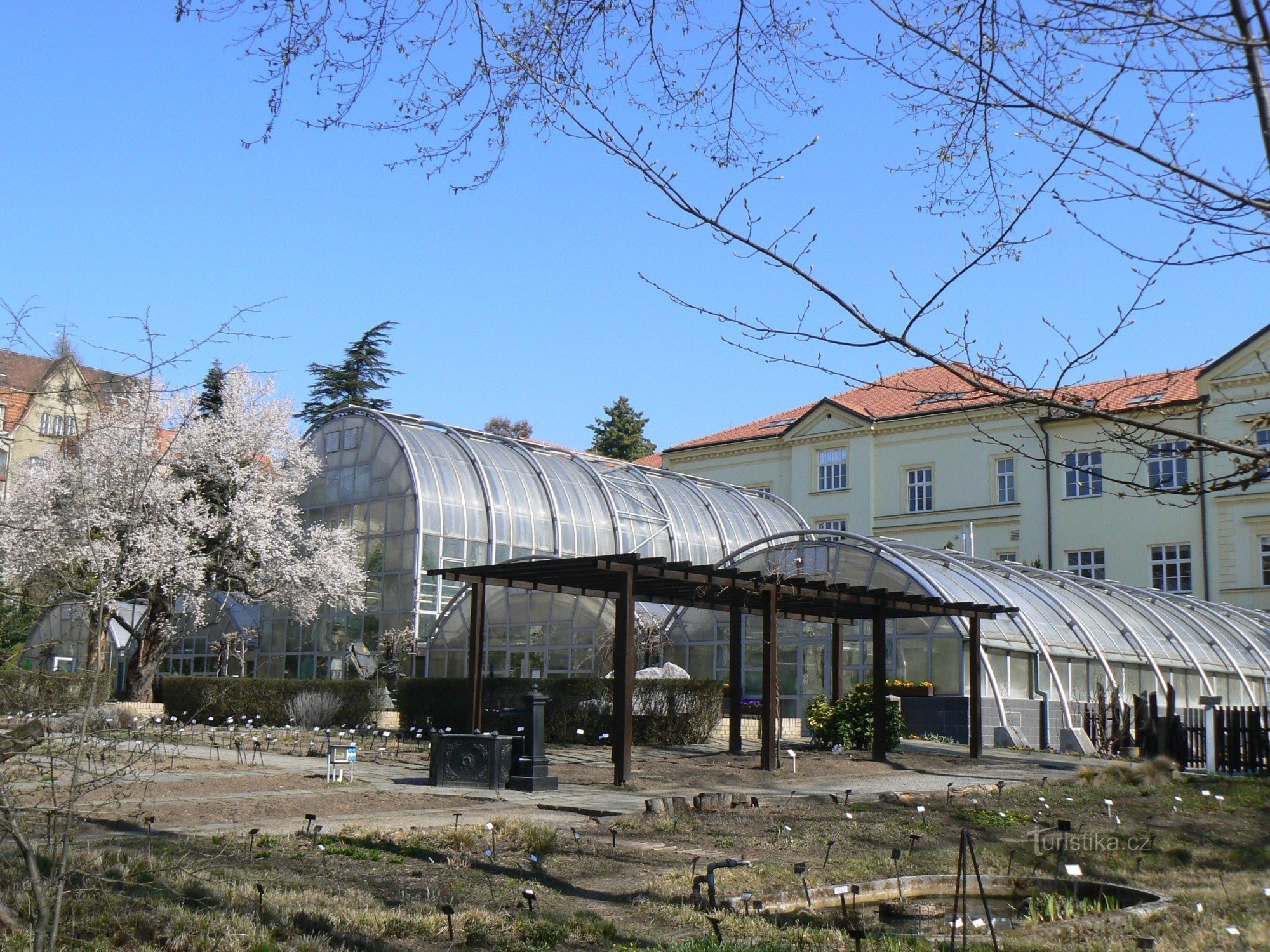 estufas na primavera