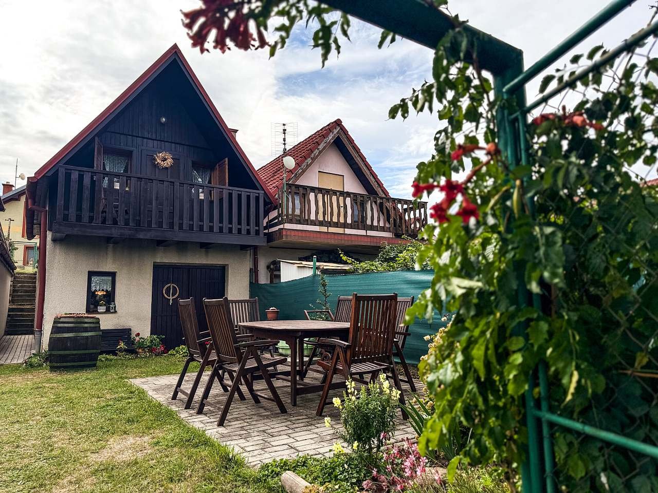 Sklípek pod Ořechem - zahrada