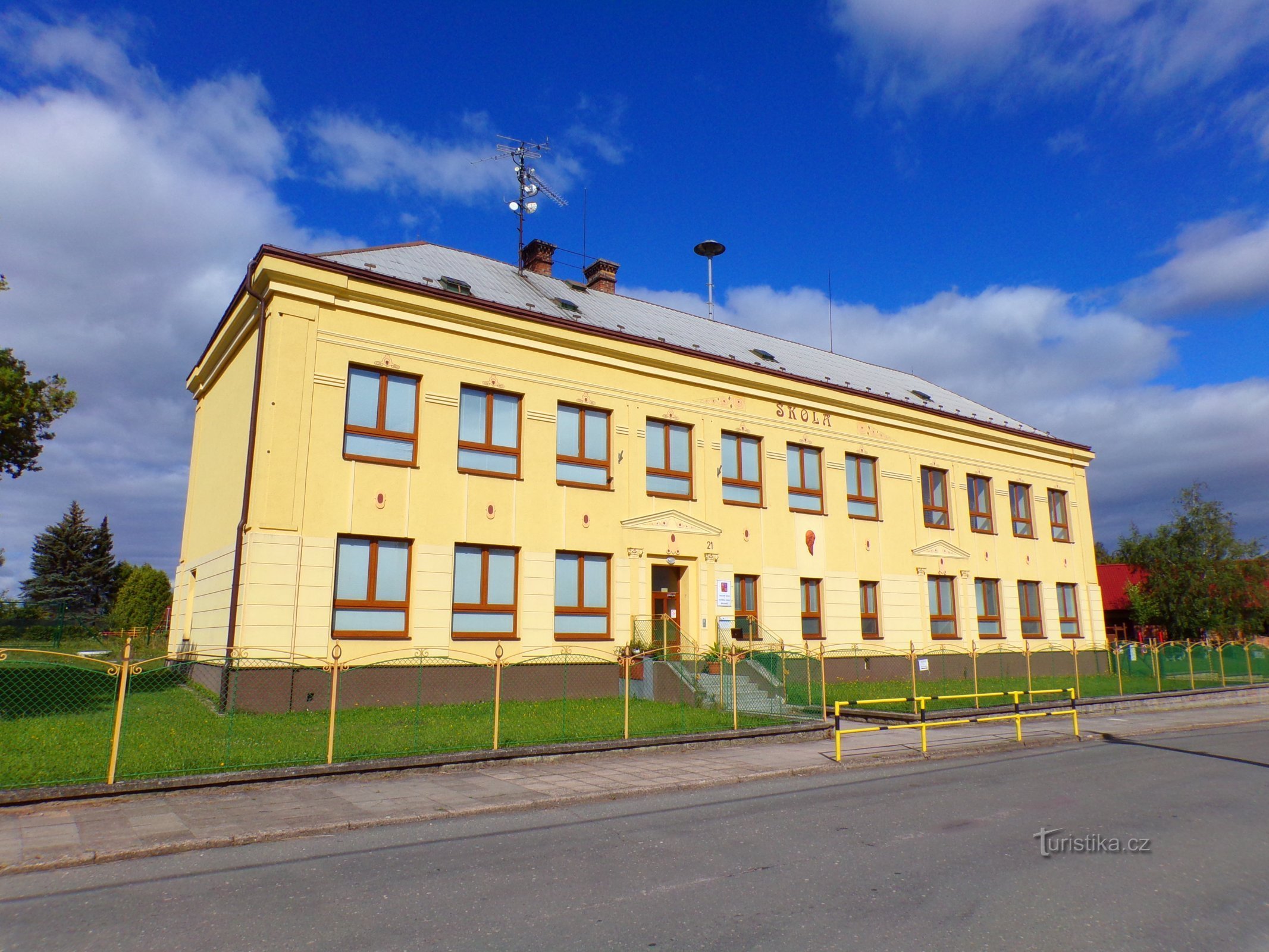 School (Bolehošť, 10.7.2022)