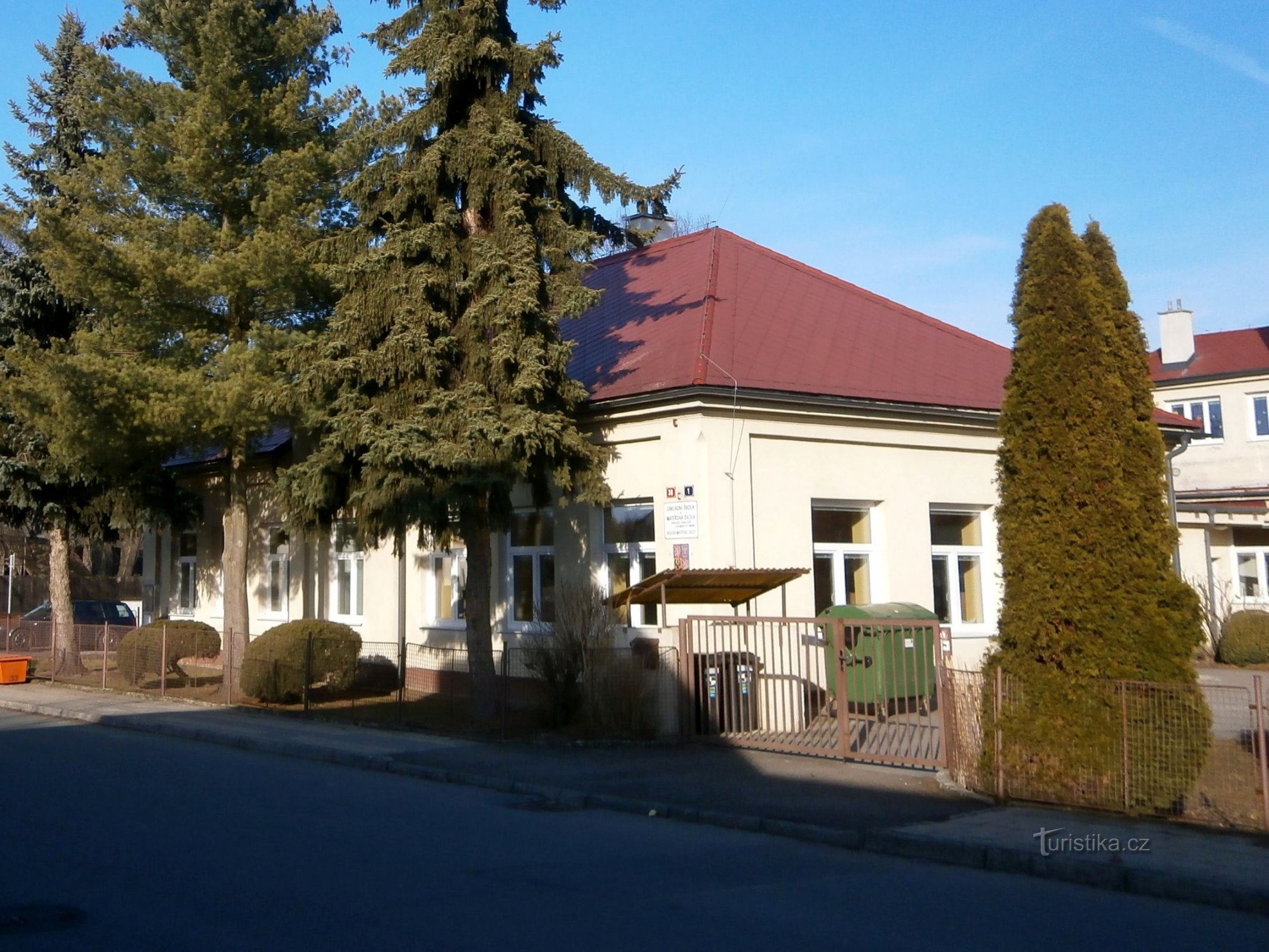 Σχολείο στο Březhrad (Hradec Králové, 4.3.2017/XNUMX/XNUMX)