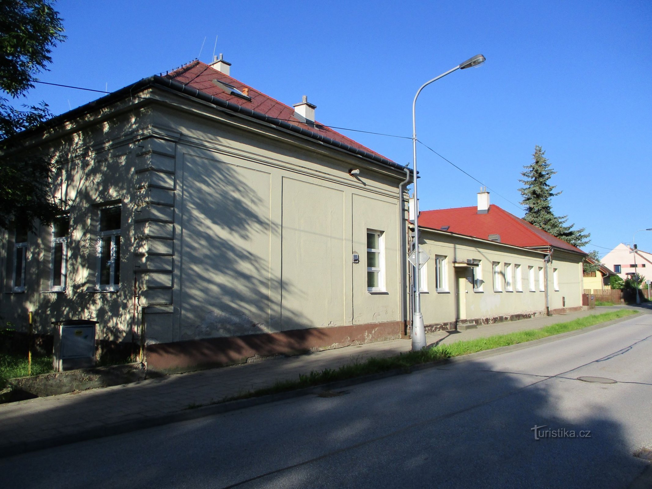Schule in Březhrad (Hradec Králové, 9.6.2019)