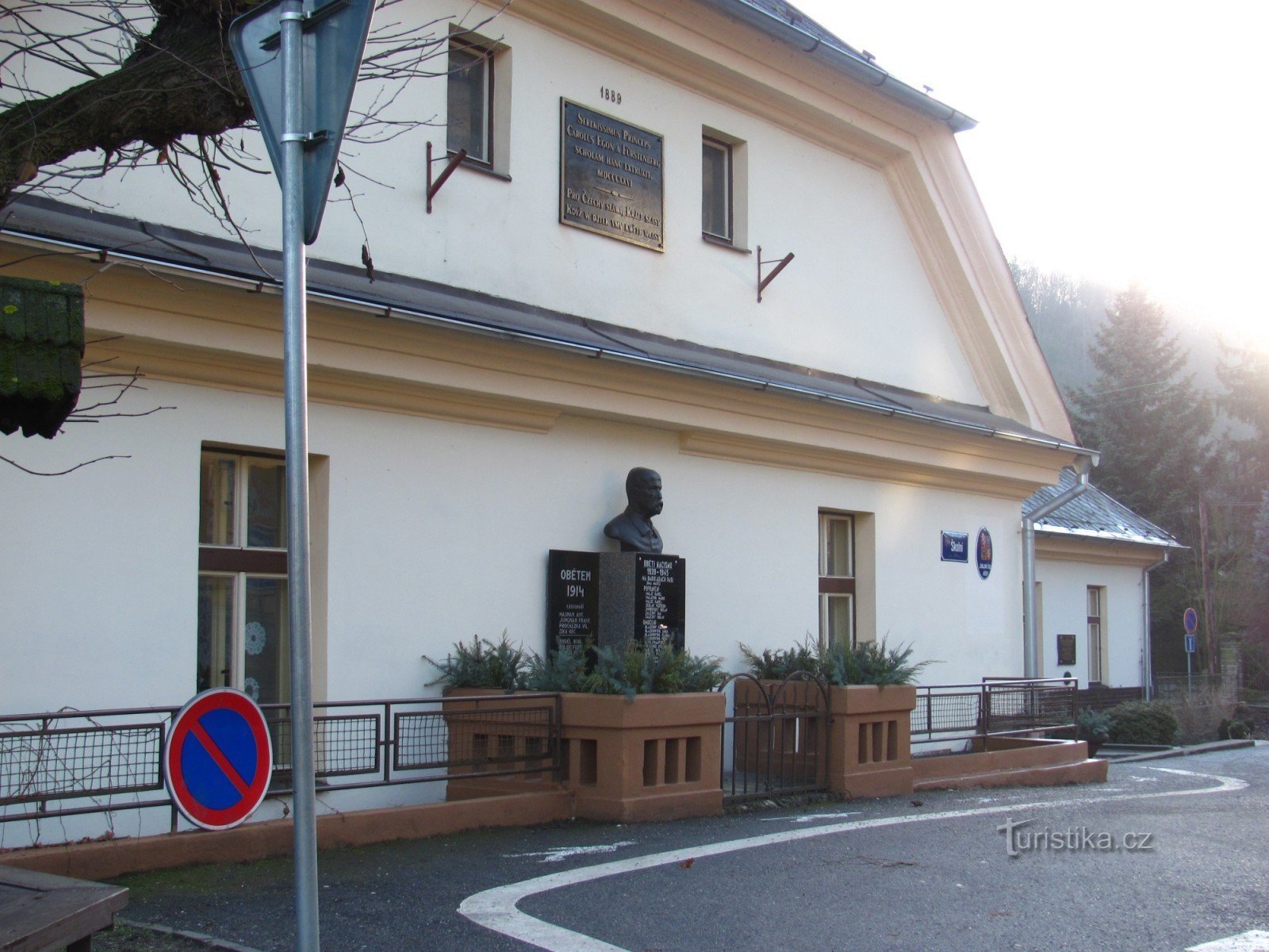 School in Nižbor