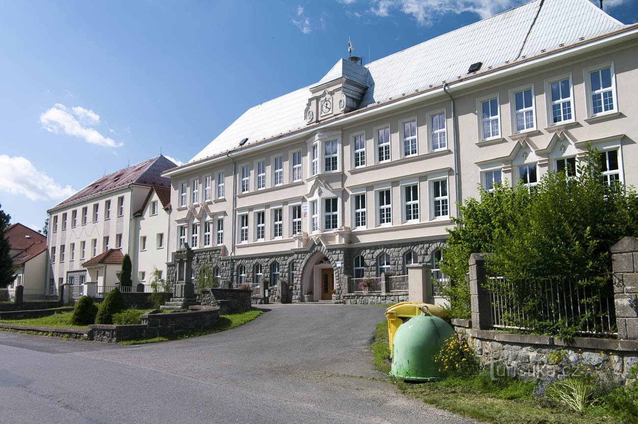 School in Třebařov