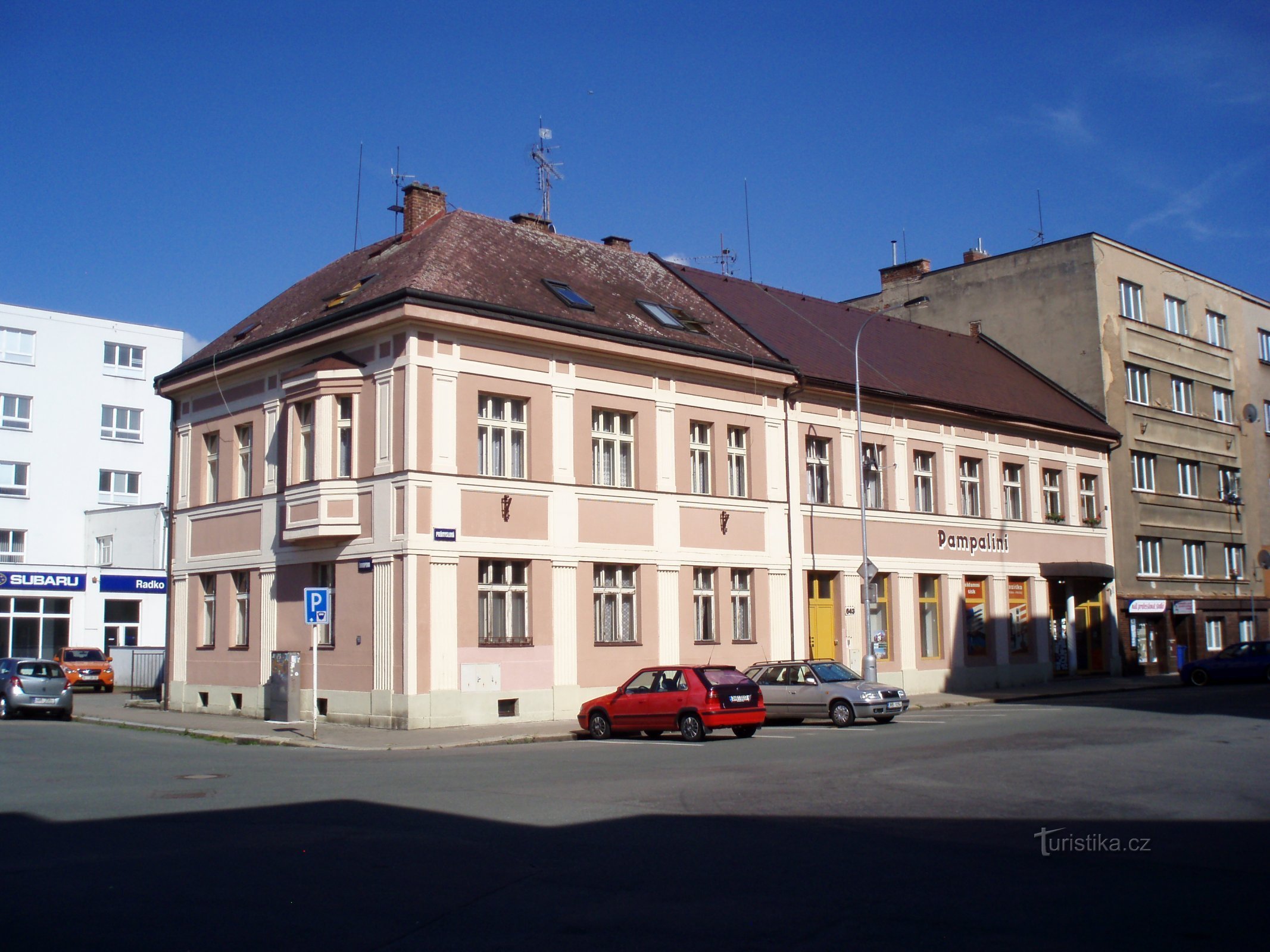 Škroupova số 644 và Průmyslova số 643 (Hradec Králové, 15.6.2012)