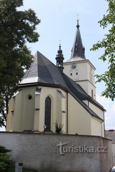 Skuteč - Kerk van de Hemelvaart van de Maagd Maria