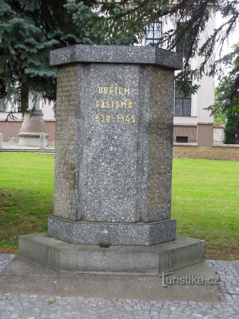 Skuteč - un monument aux victimes du fascisme