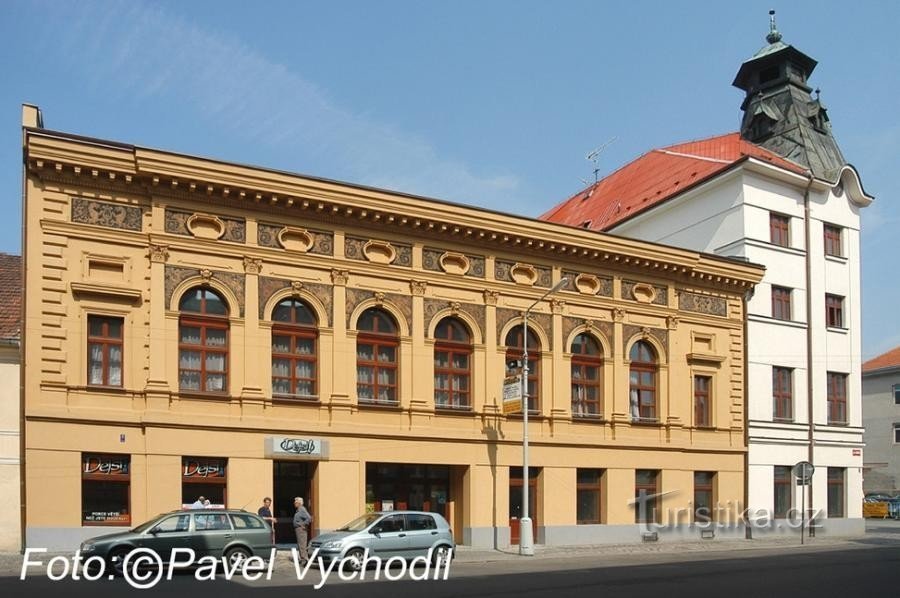 Slaný - Městské centrum Grand