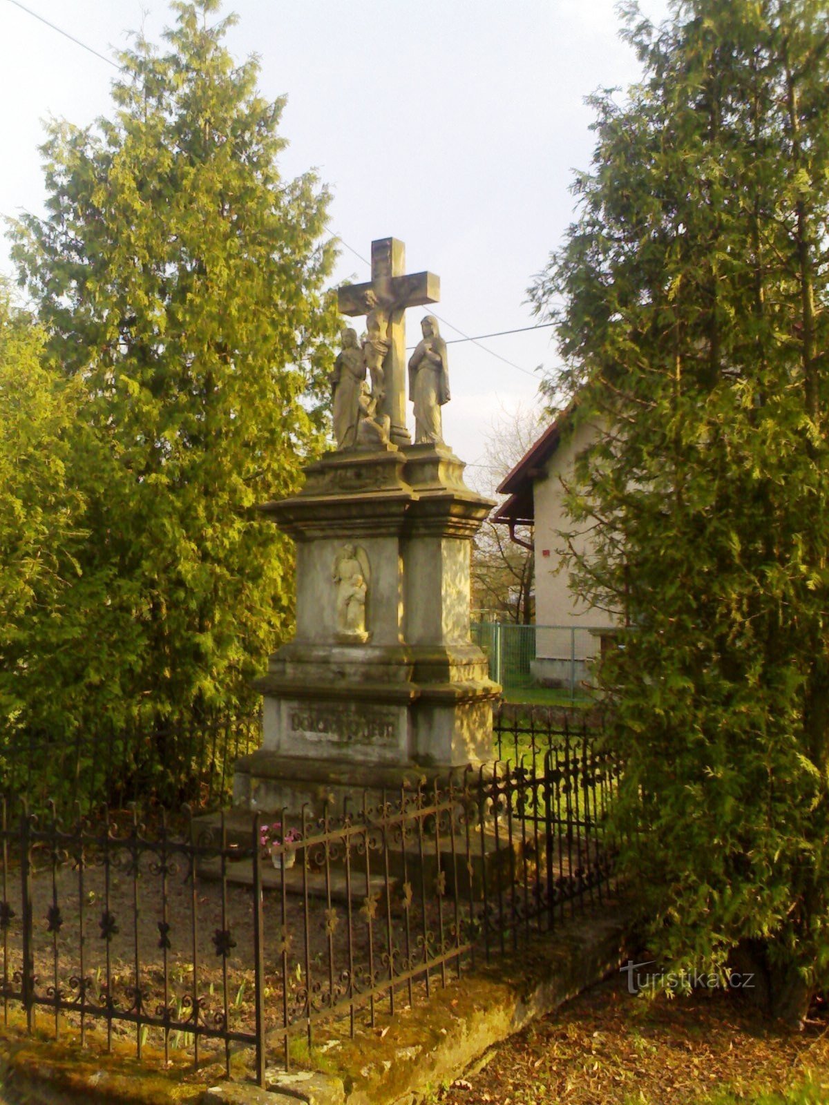 Slatina - monumento della crocifissione