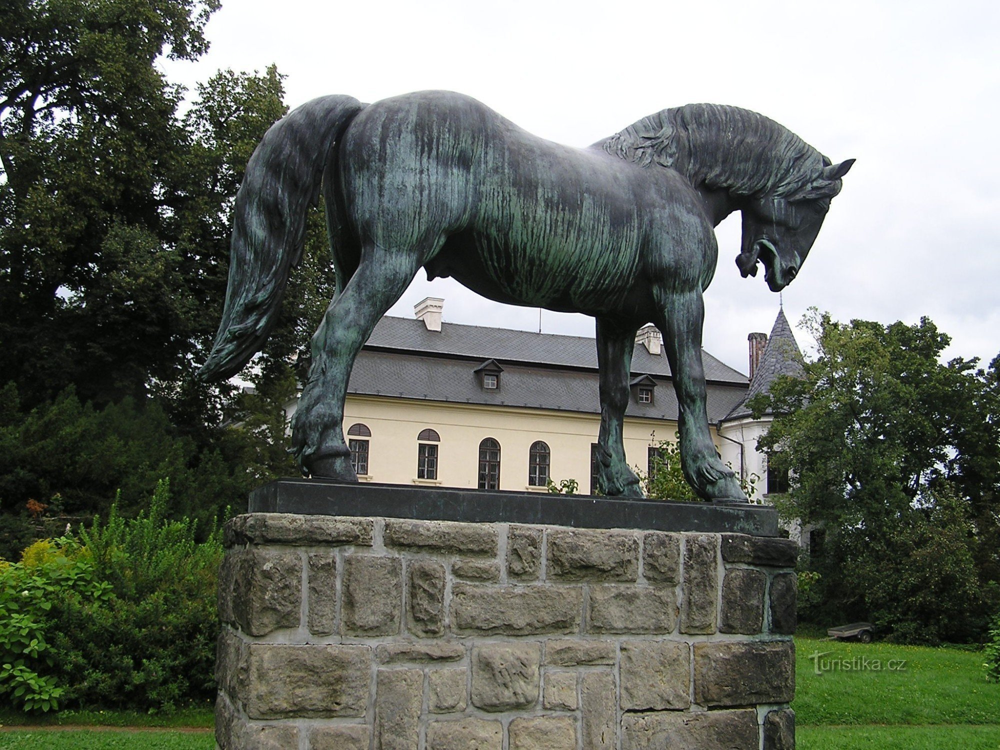 Slatiňany - statue d'un cheval