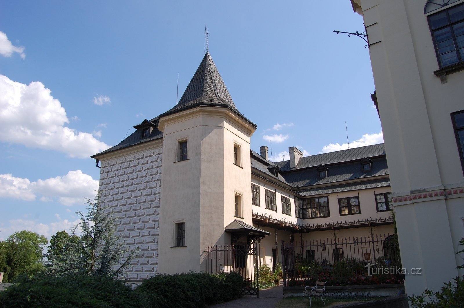 Slatiňany, castello