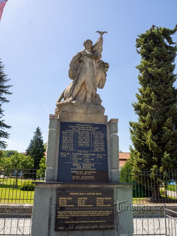 Slatinice - Monument över världskrigen