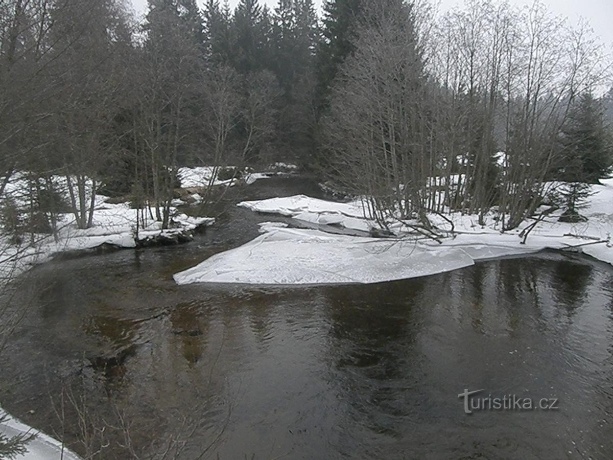 El arroyo del pantano proporcionó el agua más importante para el molino.