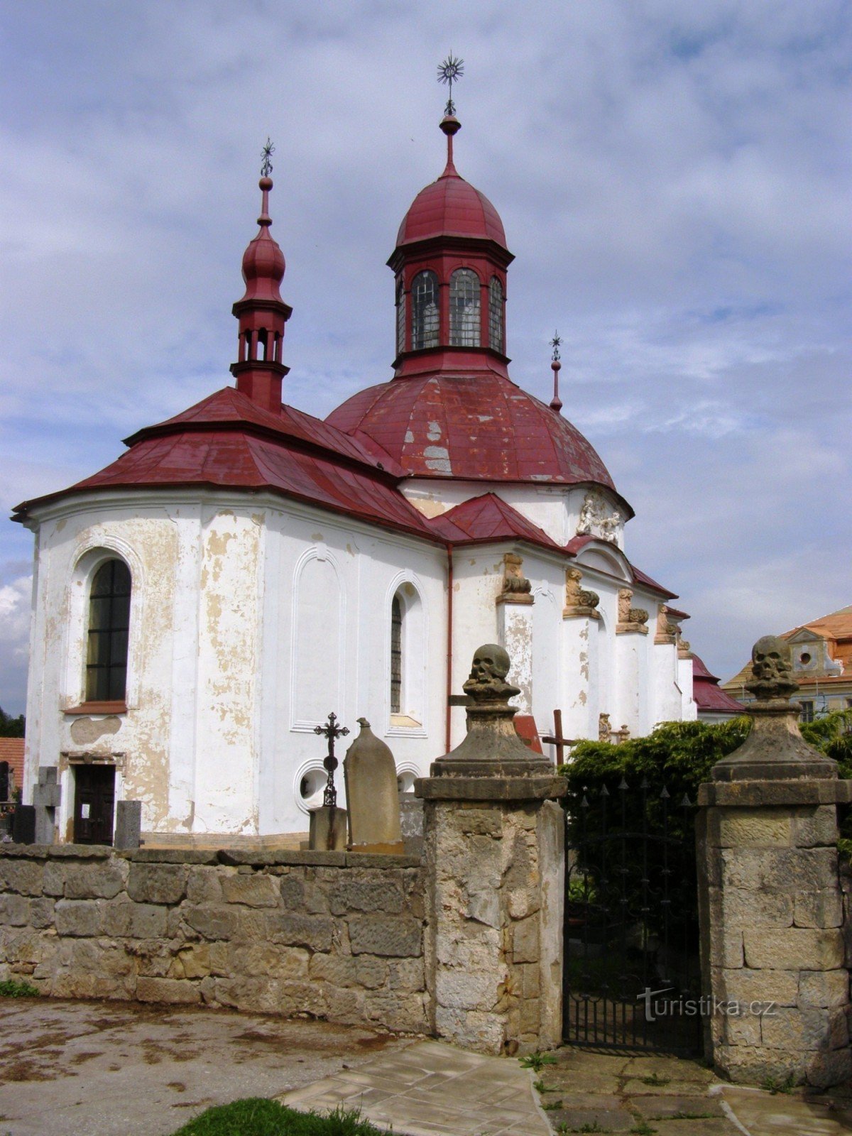 Slatiny - Kirche der Himmelfahrt der Jungfrau Maria