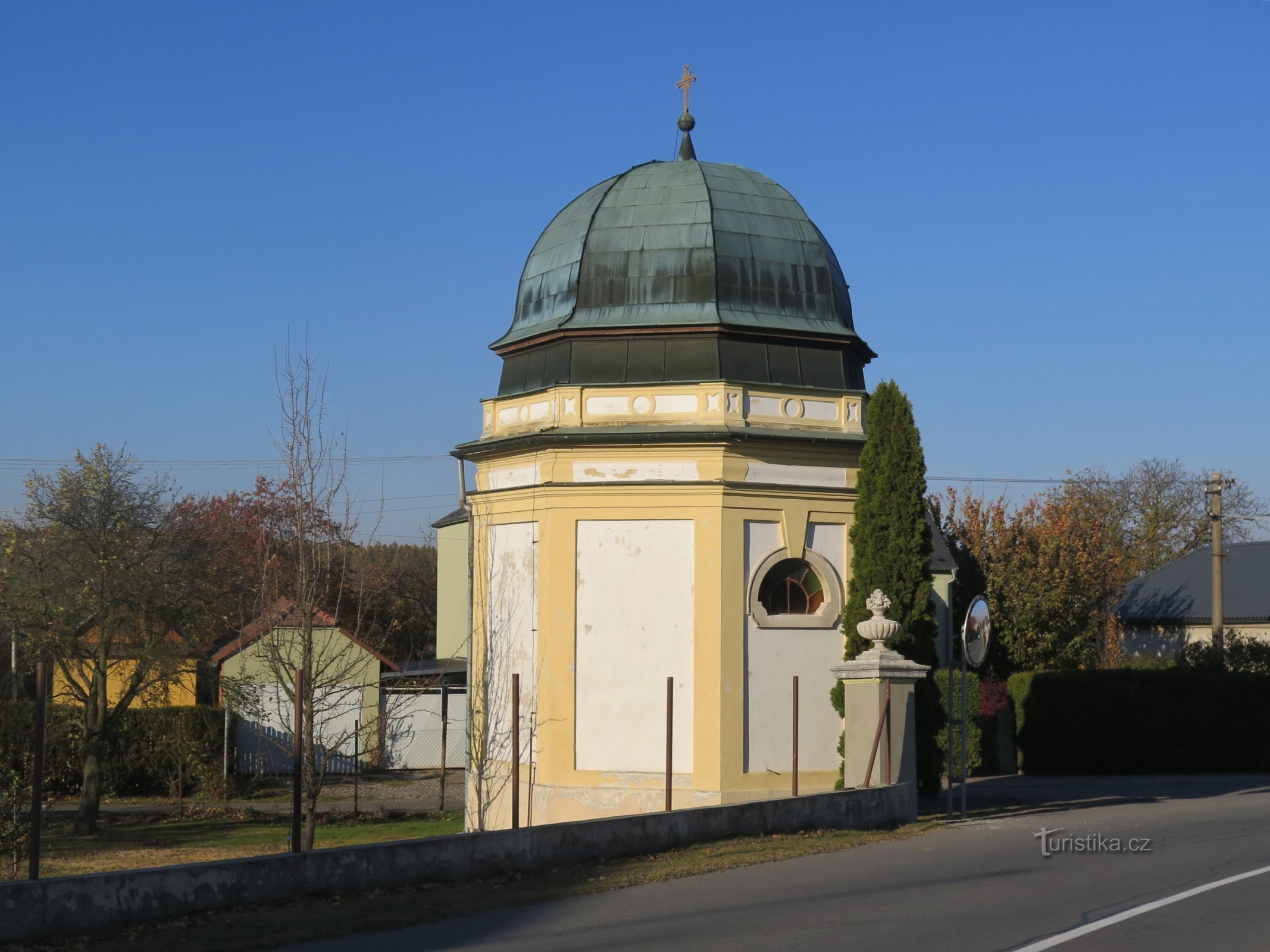 Slavětín (piiri OL) – Pyhän Nikolauksen kappeli. Cyril ja Methodius