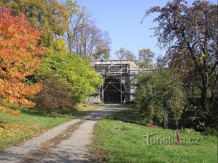 Slavček: Tunel