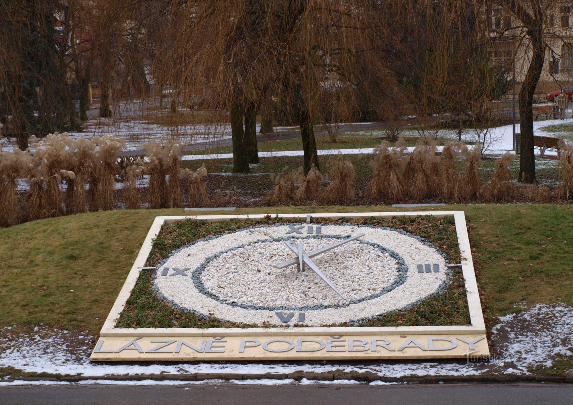 beroemde klok, de winterversie is iets minder kleurrijk