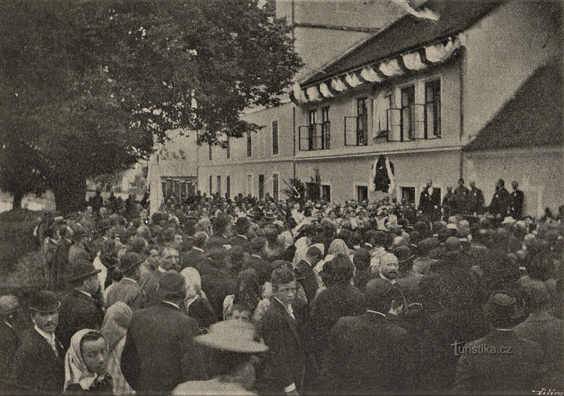 Feierliche Enthüllung der Gedenktafel JUDr. an Julio Grégr (2.10.1898))