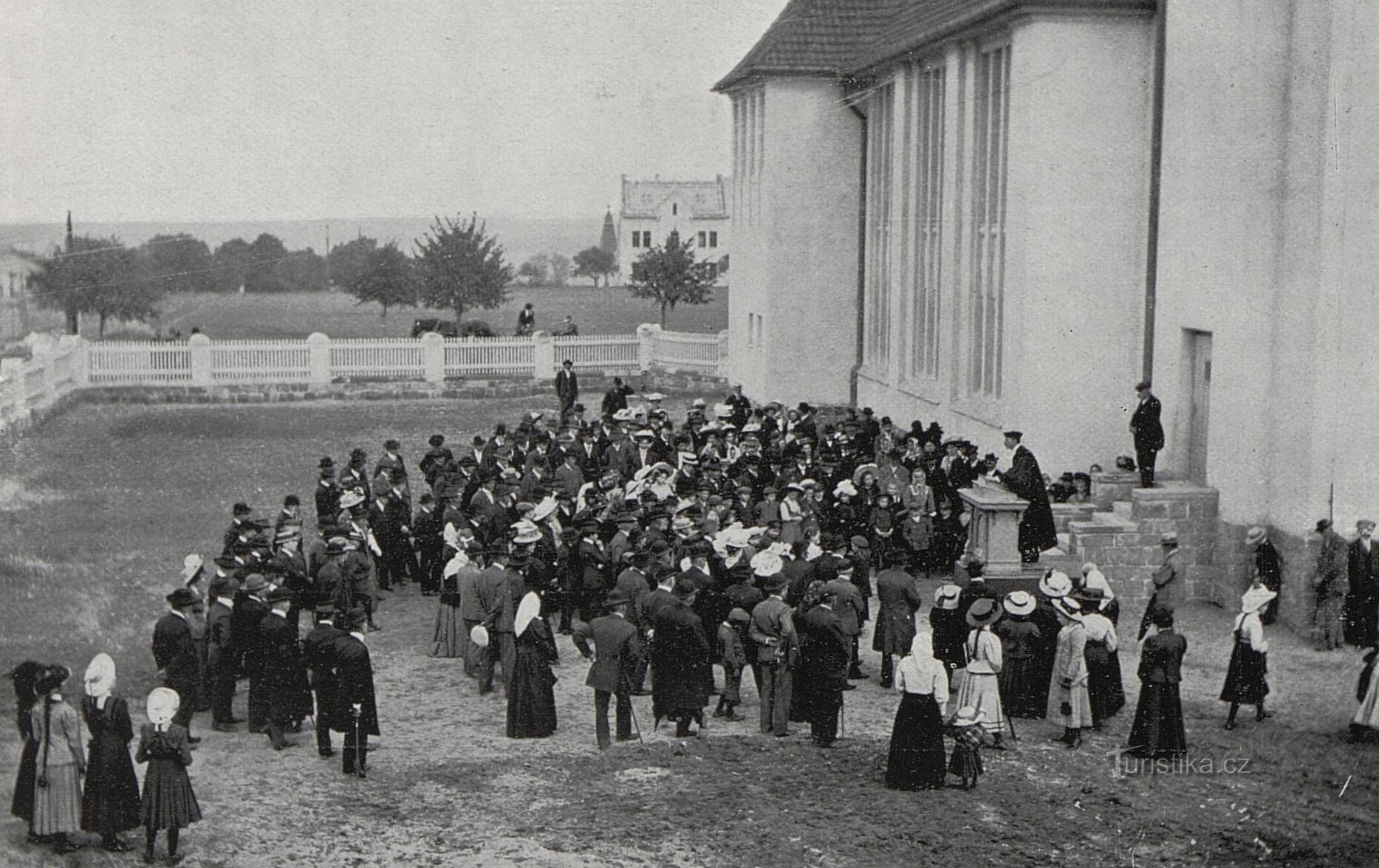 Consagración ceremonial de la Iglesia Evangélica de los Hermanos Checos en Roudnice nad Labe