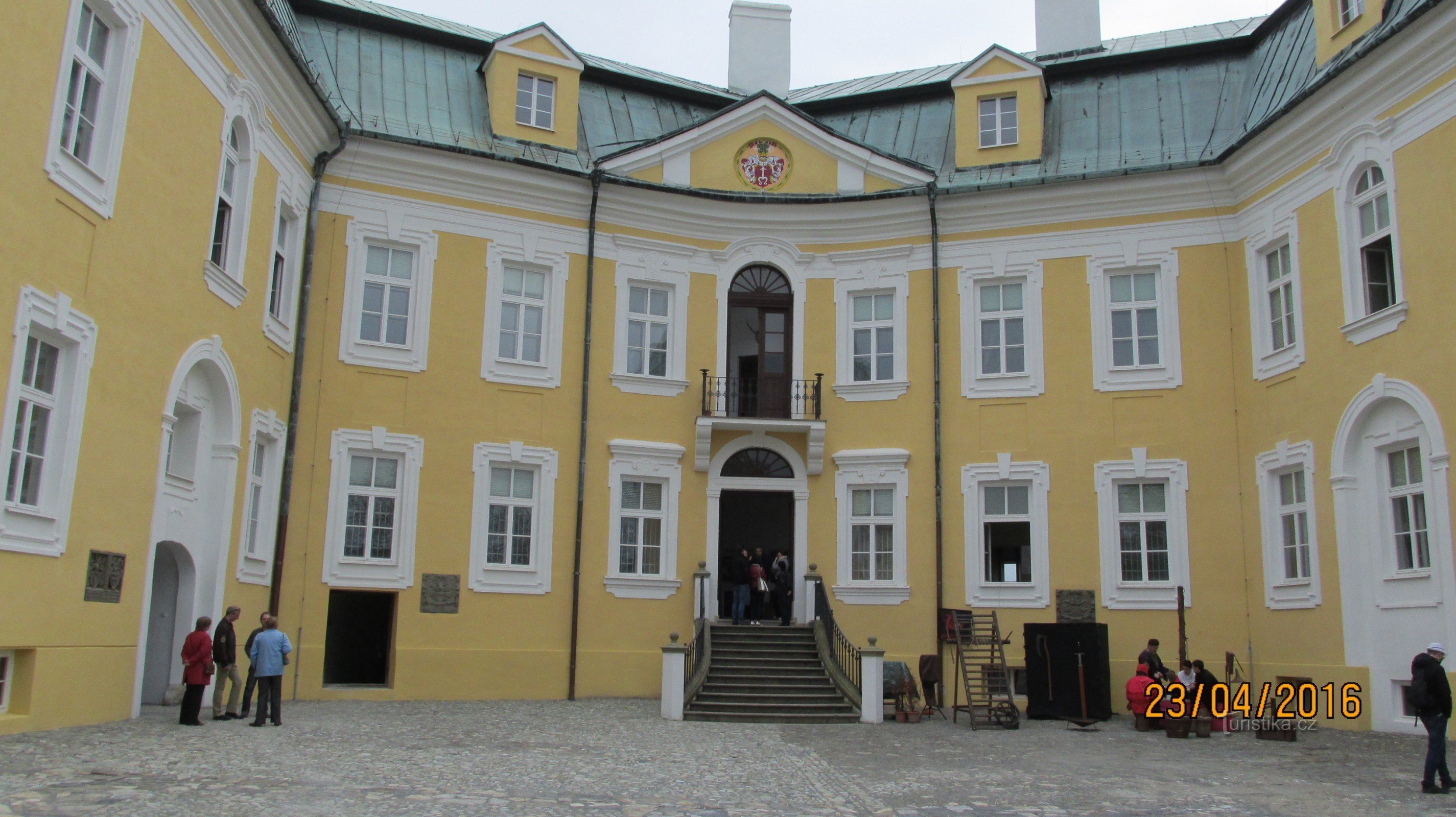 Ceremoniel åbning af sæsonen på slottet i Bílovec