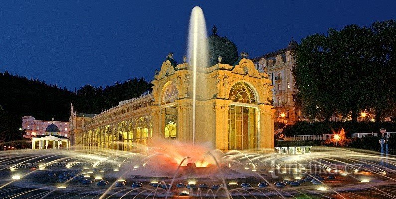 Cérémonie d'ouverture de la fontaine chantante à Mariánské Lázně