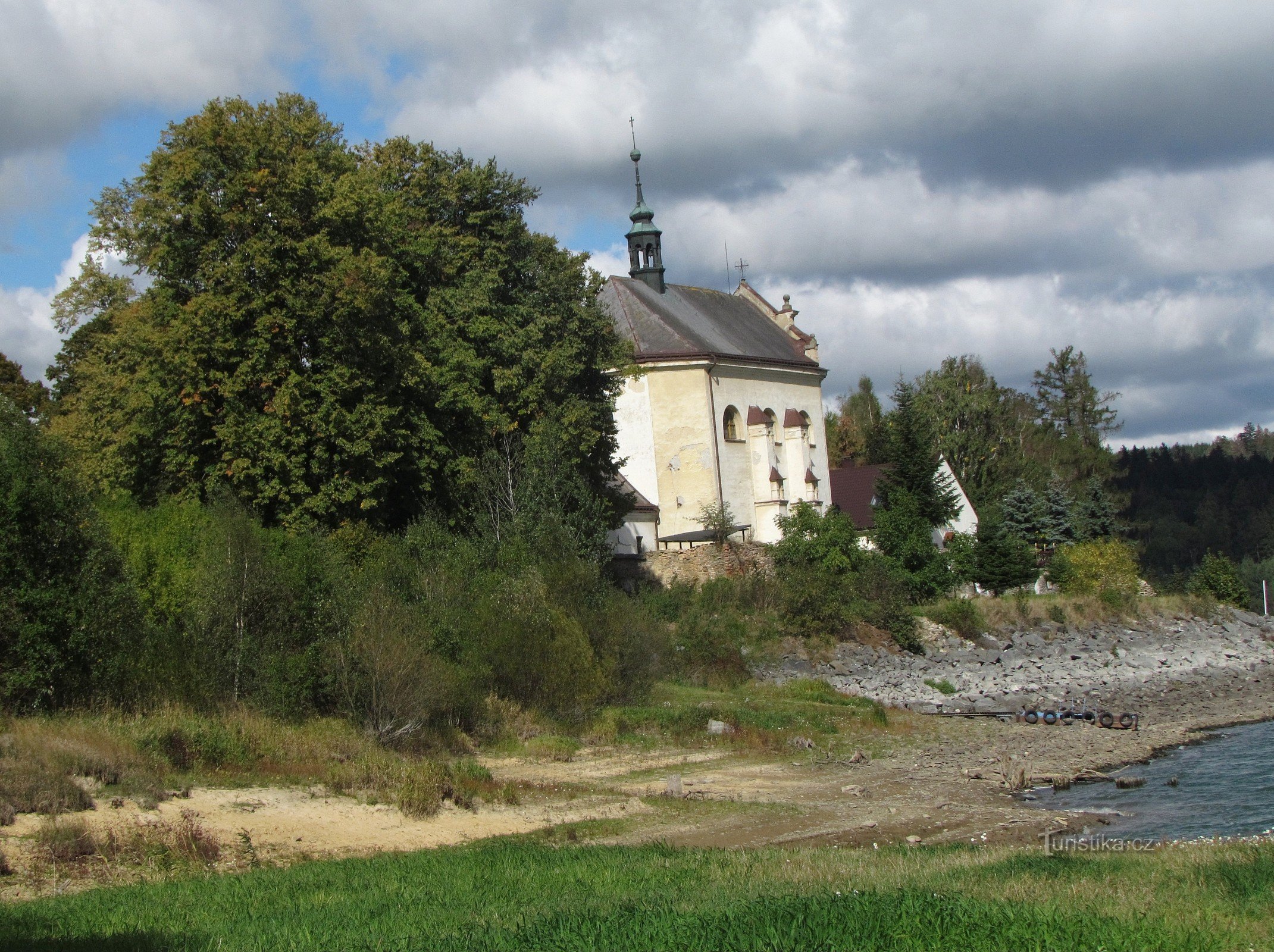 Silesian Harta - nhà thờ thánh John of Nepomuk