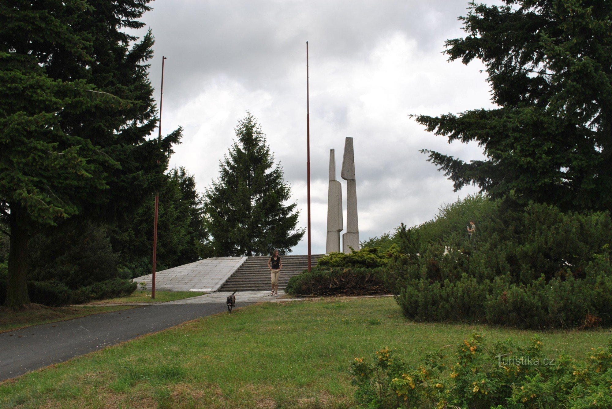 Slivice - le chemin du mémorial