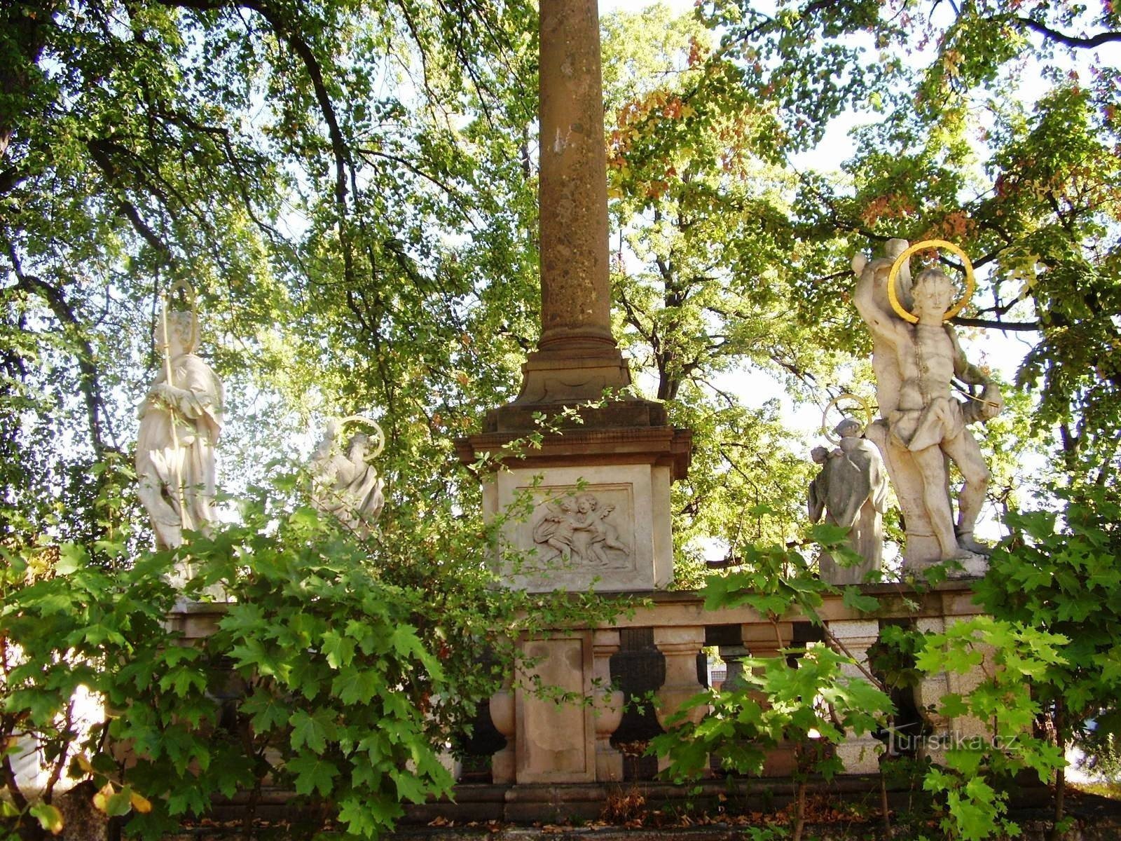 Columna de la Santísima Trinidad en Budišov cerca de Třebíč