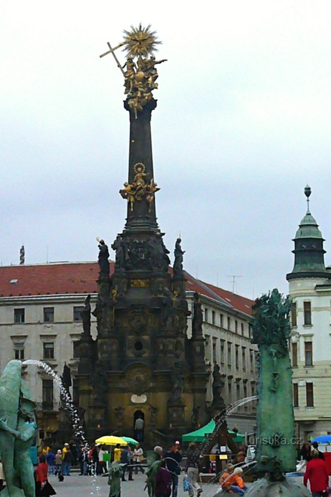 Säule der Heiligen Dreifaltigkeit - Eingang zur Kapelle