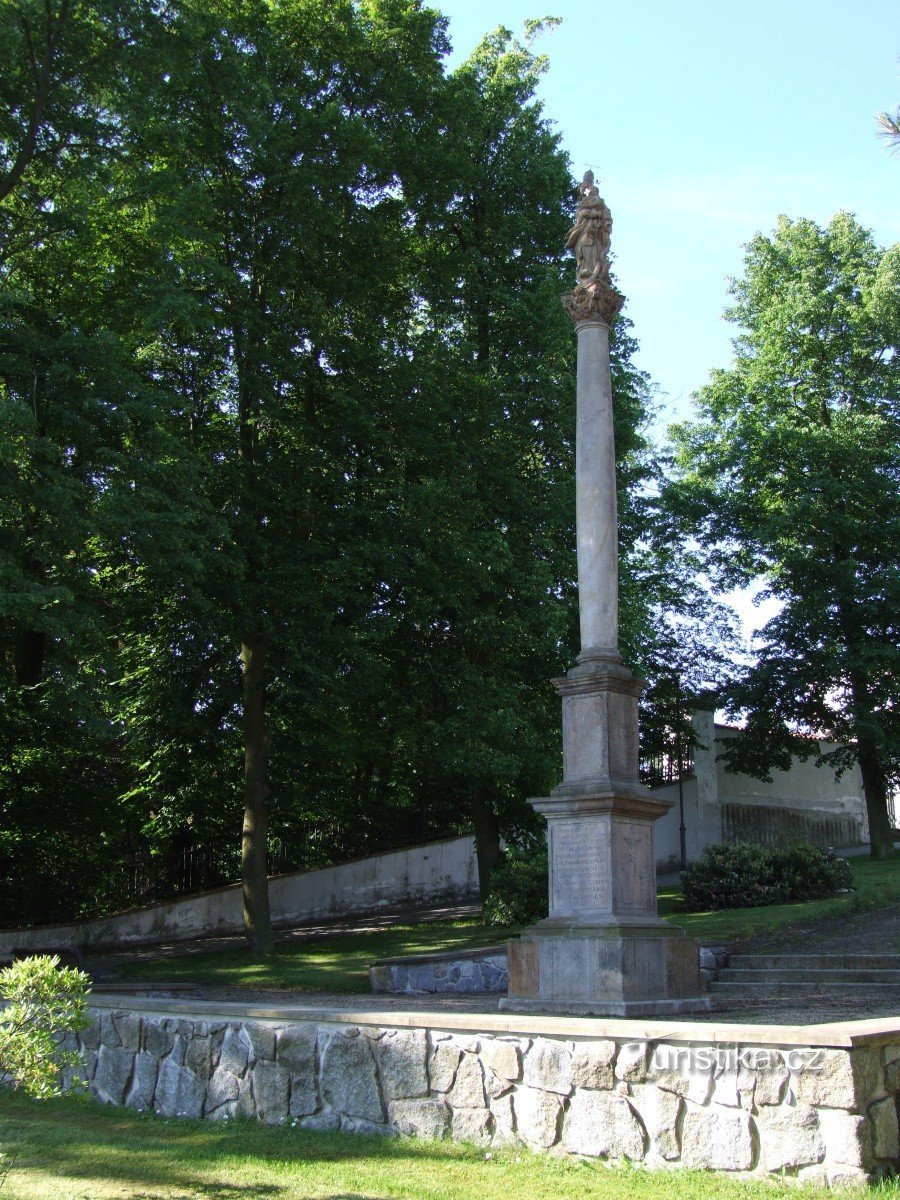 Colonne de la Vierge Marie à Klášterec nad Ohří