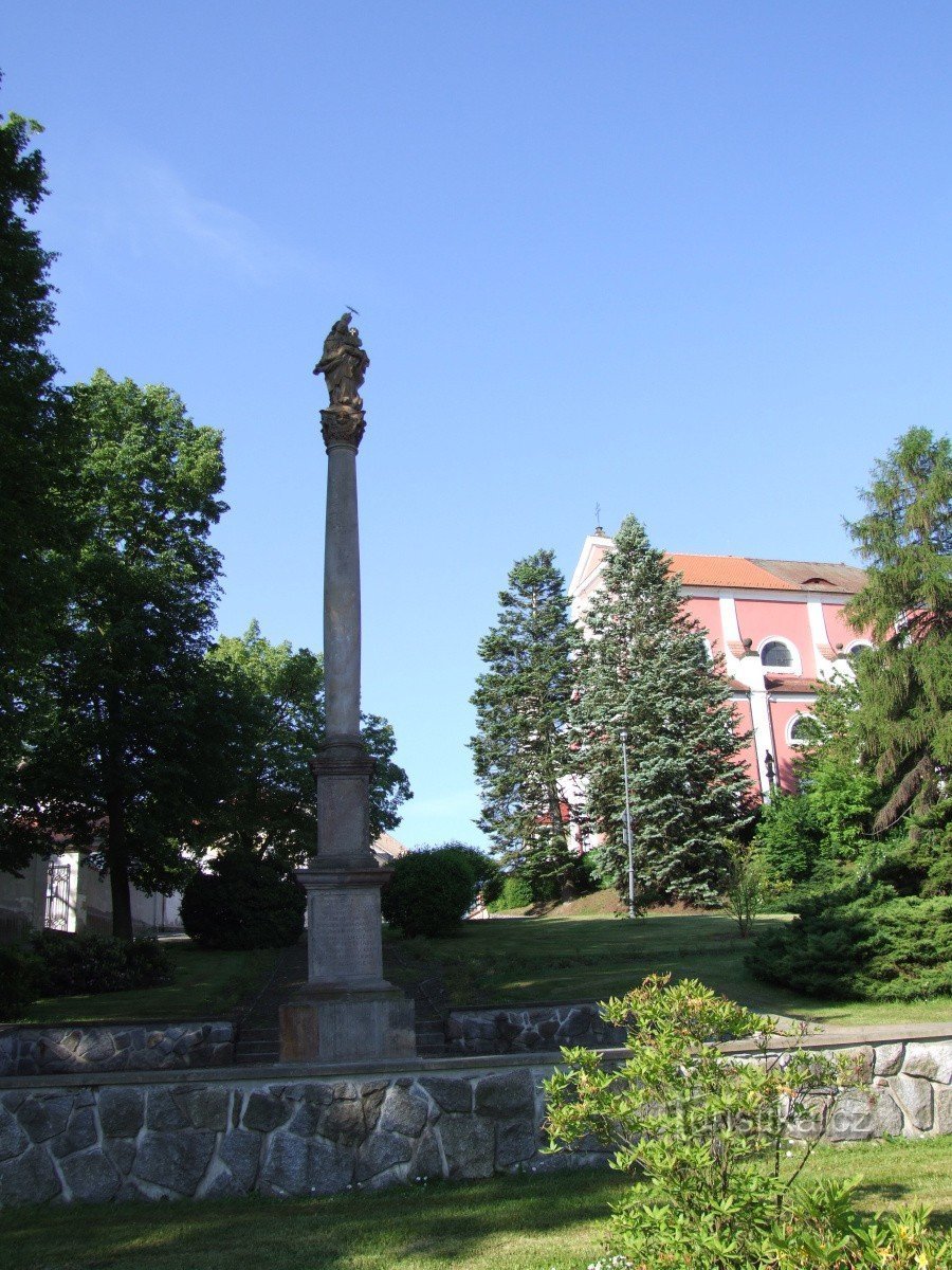 Colonne de la Vierge Marie à Klášterec nad Ohří