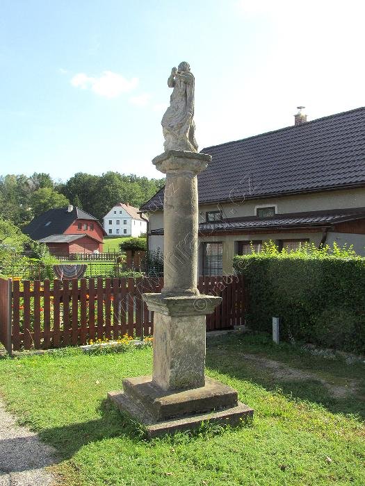 sloup se sochou Panny Marie – Immaculaty