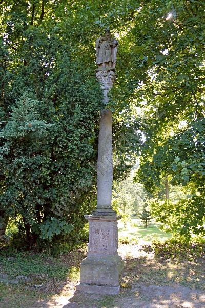 sloup se sochou sv. Judy Tadeáše