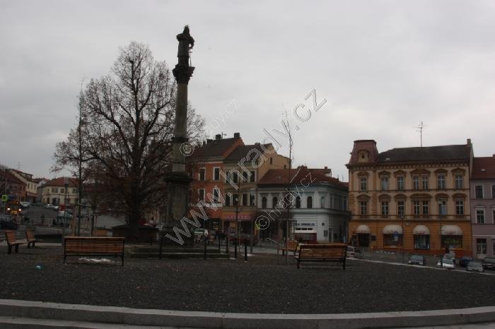 sloup se sochou sv. Vavřince